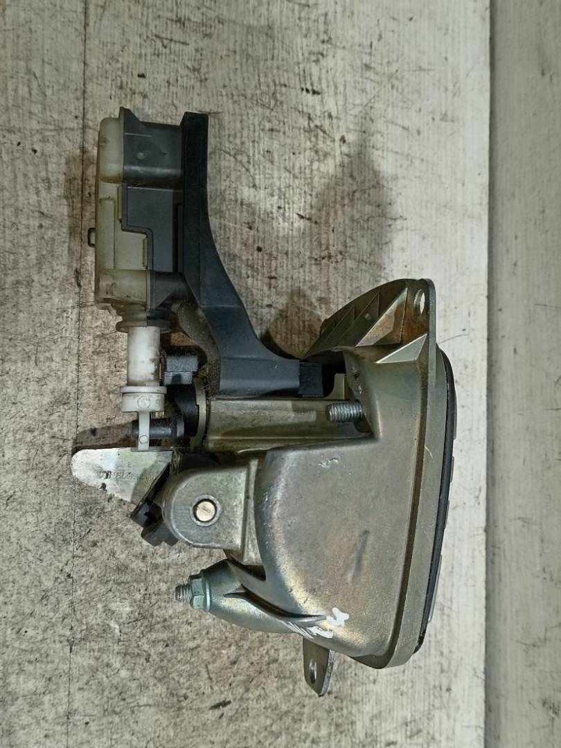 ручка открывания багажника SEAT Ibiza 3 поколение 2006 - фото №1