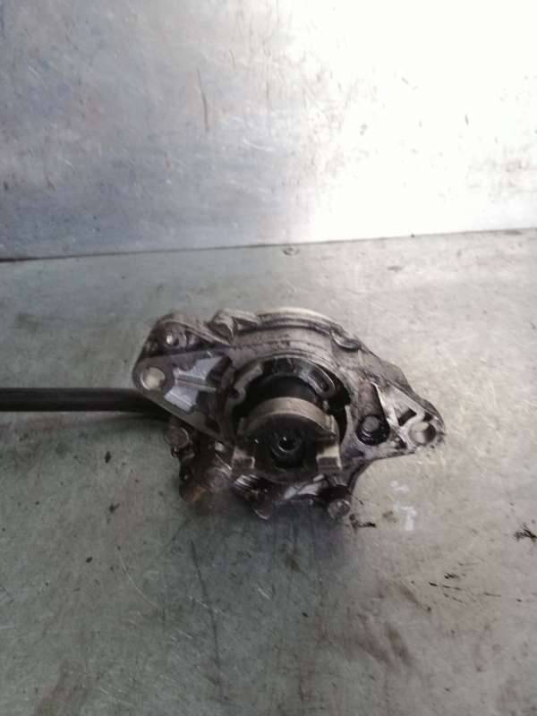 насос вакуумный Fiat Doblo 1 поколение 2004, 1.3 л., дизель - фото №1