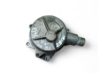 насос вакуумный Volkswagen Passat B5 2001, 2.5 л., дизель