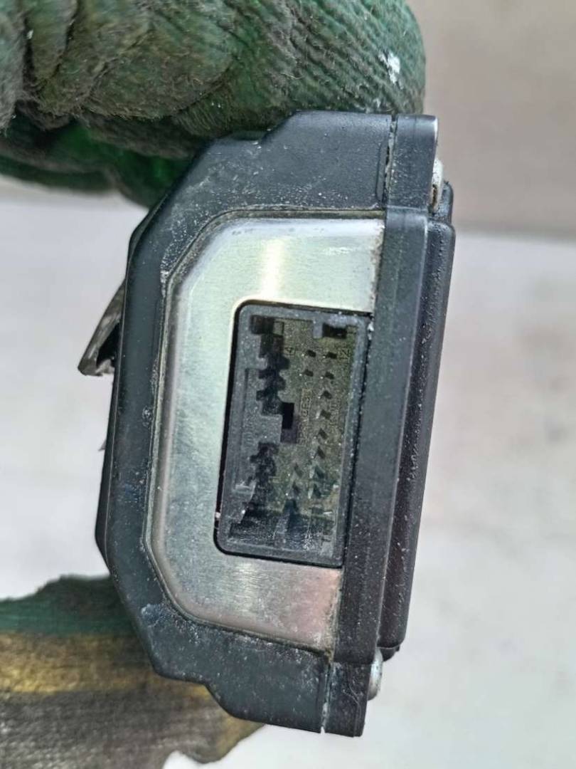 камера бокового обзора Nissan Micra 5 поколение K14 2018, 2037505 - фото №1