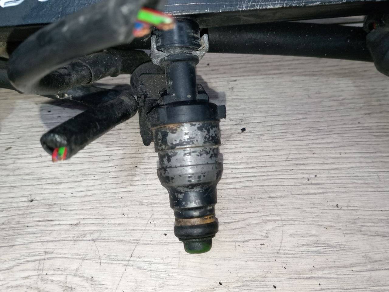 форсунка Saab 9-3 1 поколение 1998, 2.3 л., Ti, бензин - фото №1
