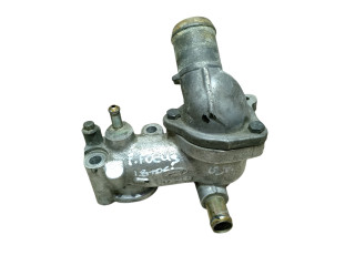 фланец (тройник) системы охлаждения Ford Focus 1 поколение [рестайлинг] 2002, 1.8 л., дизель