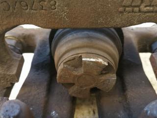 суппорт задний левый Renault Scenic 2 поколение 2004