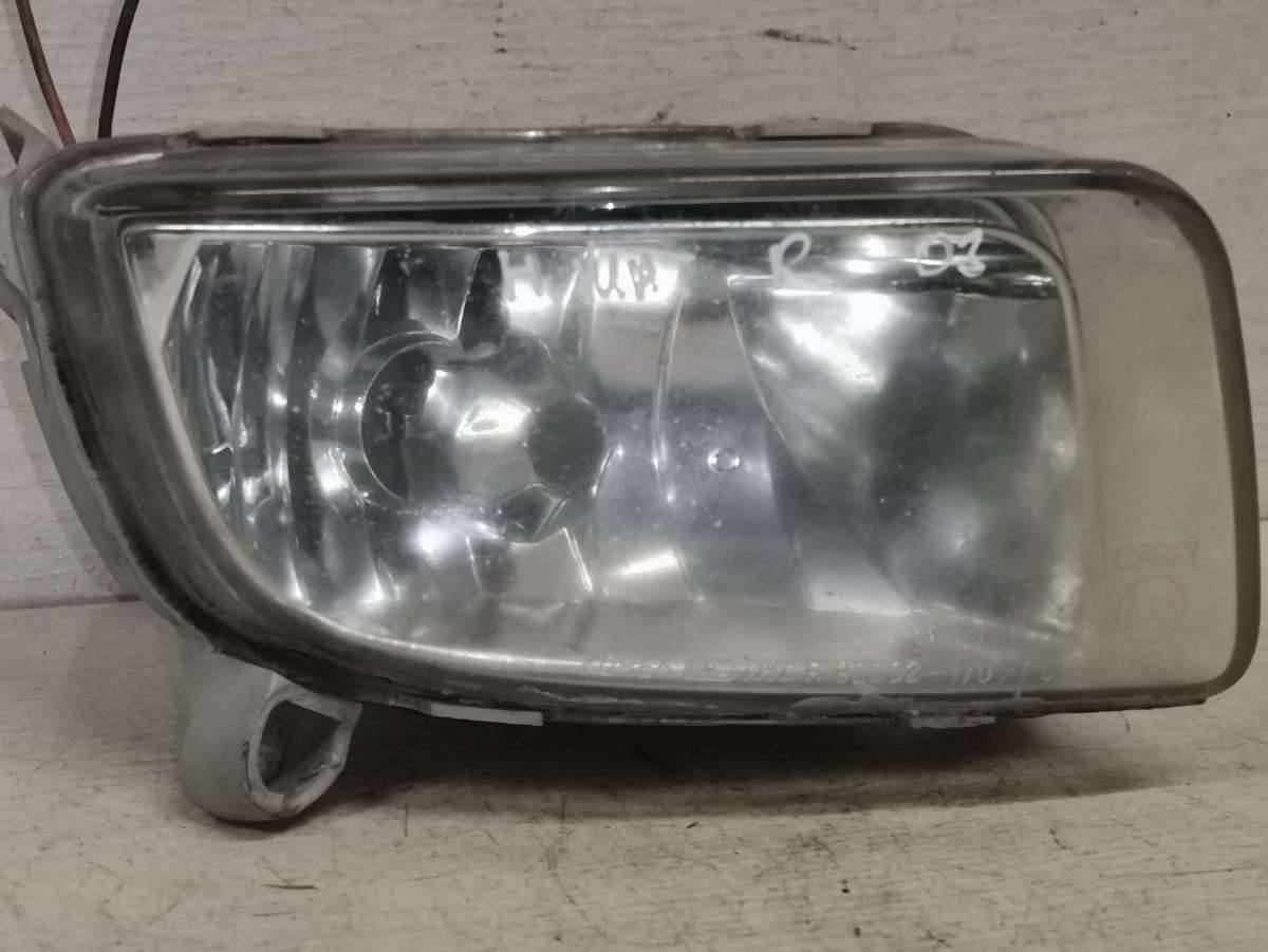 фара противотуманная правая Hyundai Matrix 1 поколение 2003 - фото №1