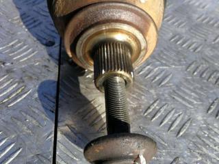 полуось передняя правая (приводной вал, ШРУС) Audi A6 4F/C6 2005, 3.0 л., TDi, дизель