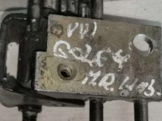 петля двери Volkswagen Golf 4 поколение 2001