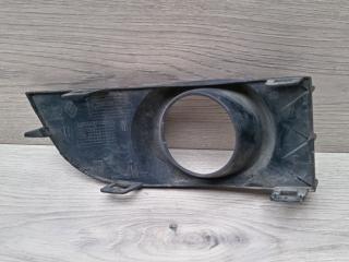 заглушка (решетка) в бампер Renault Laguna 3 поколение 2010