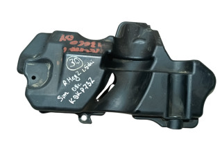 декоративная крышка двигателя Renault Megane 2 поколение [рестайлинг] 2008, 1.5 л., дизель