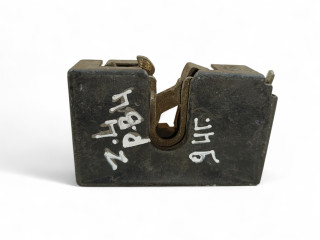 замок двери задней левой Volkswagen Passat B4 1994