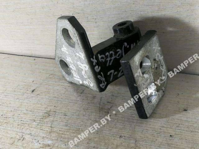 петля двери Volkswagen Jetta 5 поколение 2008, седан - фото №1