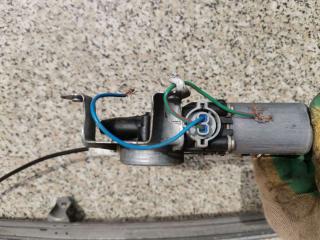 стеклоподъемник передний левый Nissan Almera Tino V10 2003, 2.2 л., TD, дизель, хетчбэк 5 дв.