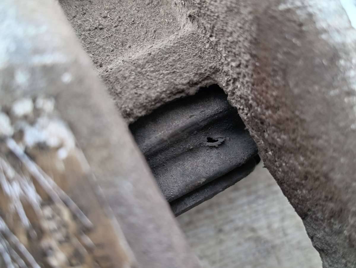 суппорт задний правый Citroen C4 1 поколение 2006 - фото №1