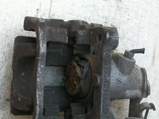 суппорт задний правый Citroen C4 1 поколение 2006