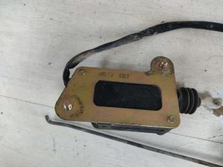 замок двери передней правой Kia Sportage 1 поколение 1997