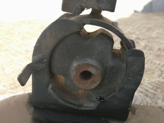 кронштейн КПП Toyota Avensis 2 поколение (T250) 2003