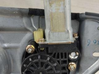 стеклоподъемник передний левый Hyundai Trajet 1 поколение 2003