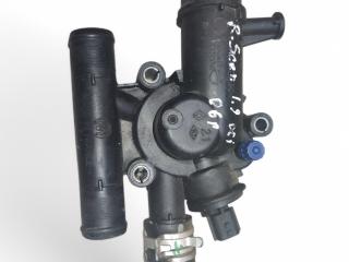 корпус термостата Renault Scenic 2 поколение 2006, 1.9 л., дизель