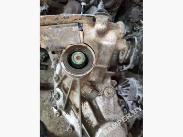 раздаточная коробка Suzuki Vitara 1 поколение 1997, 2.0 л., дизель - фото №1