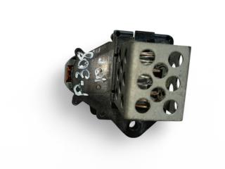 блок управления вентилятором (реле) Peugeot 308 T7 2010