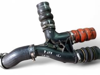 патрубок интеркулера Peugeot 208 1 поколение 2015, 1.6 л., дизель