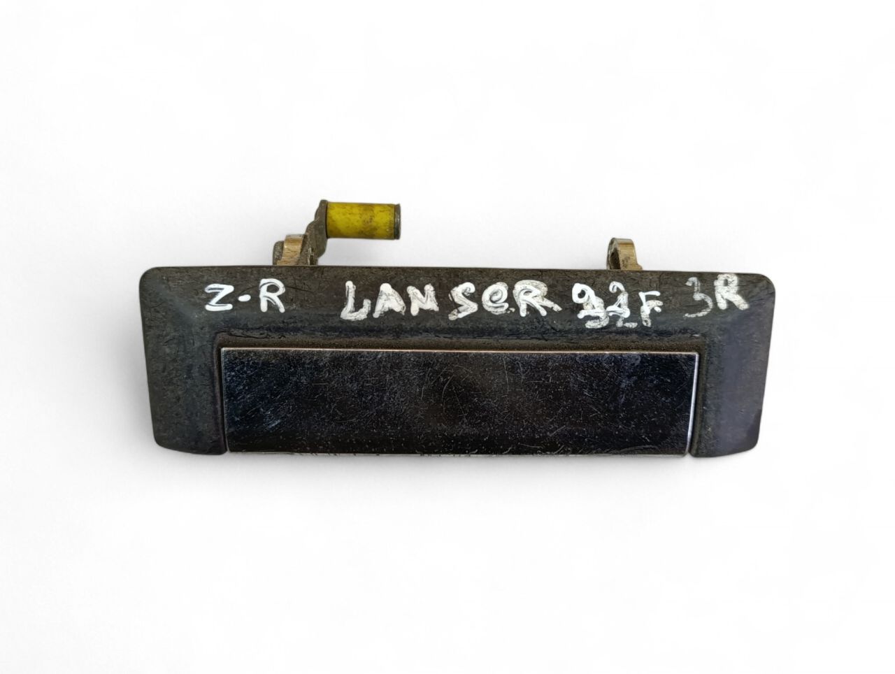 ручка наружная задняя правая Mitsubishi Lancer 4 поколение 1992 - фото №1