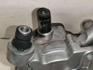 насос вакуумный Volkswagen Touareg 1 поколение 2005, 2.5 л., дизель