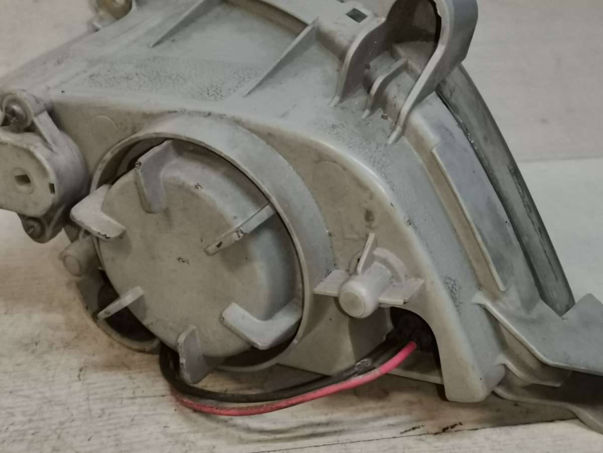 фара противотуманная левая Hyundai Matrix 1 поколение 2004 - фото №1