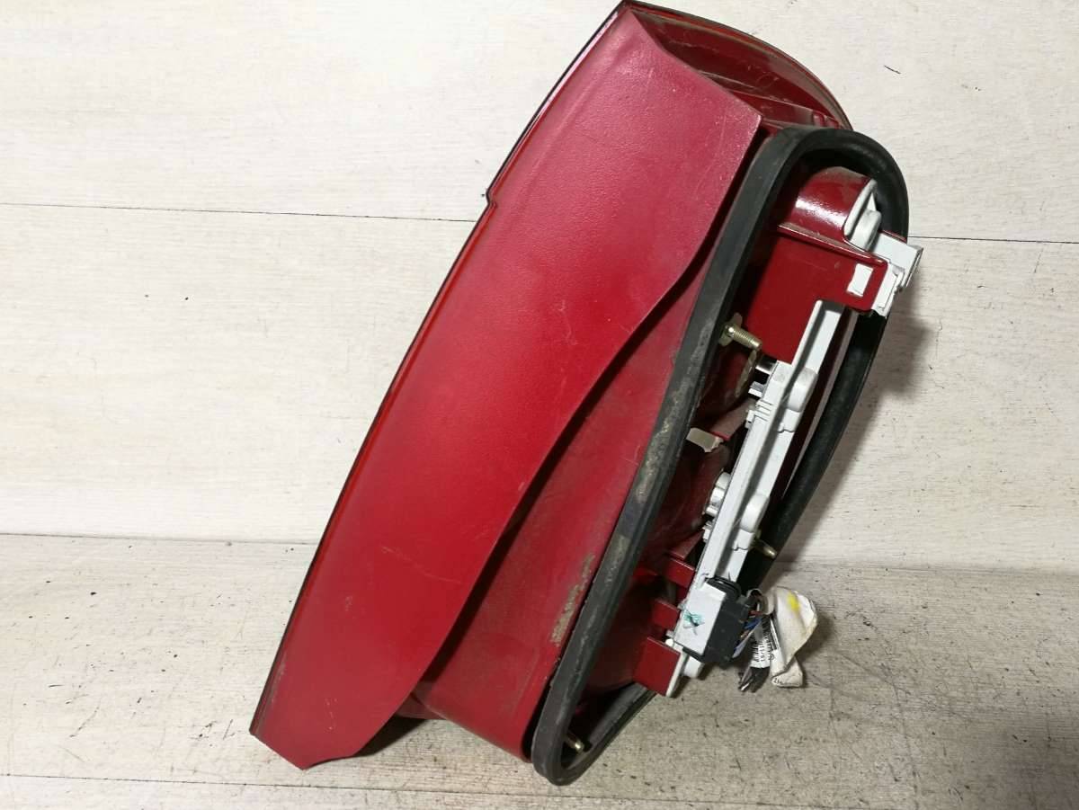 фонарь задний левый Skoda Fabia 1 поколение (6Y) 2003 - фото №1