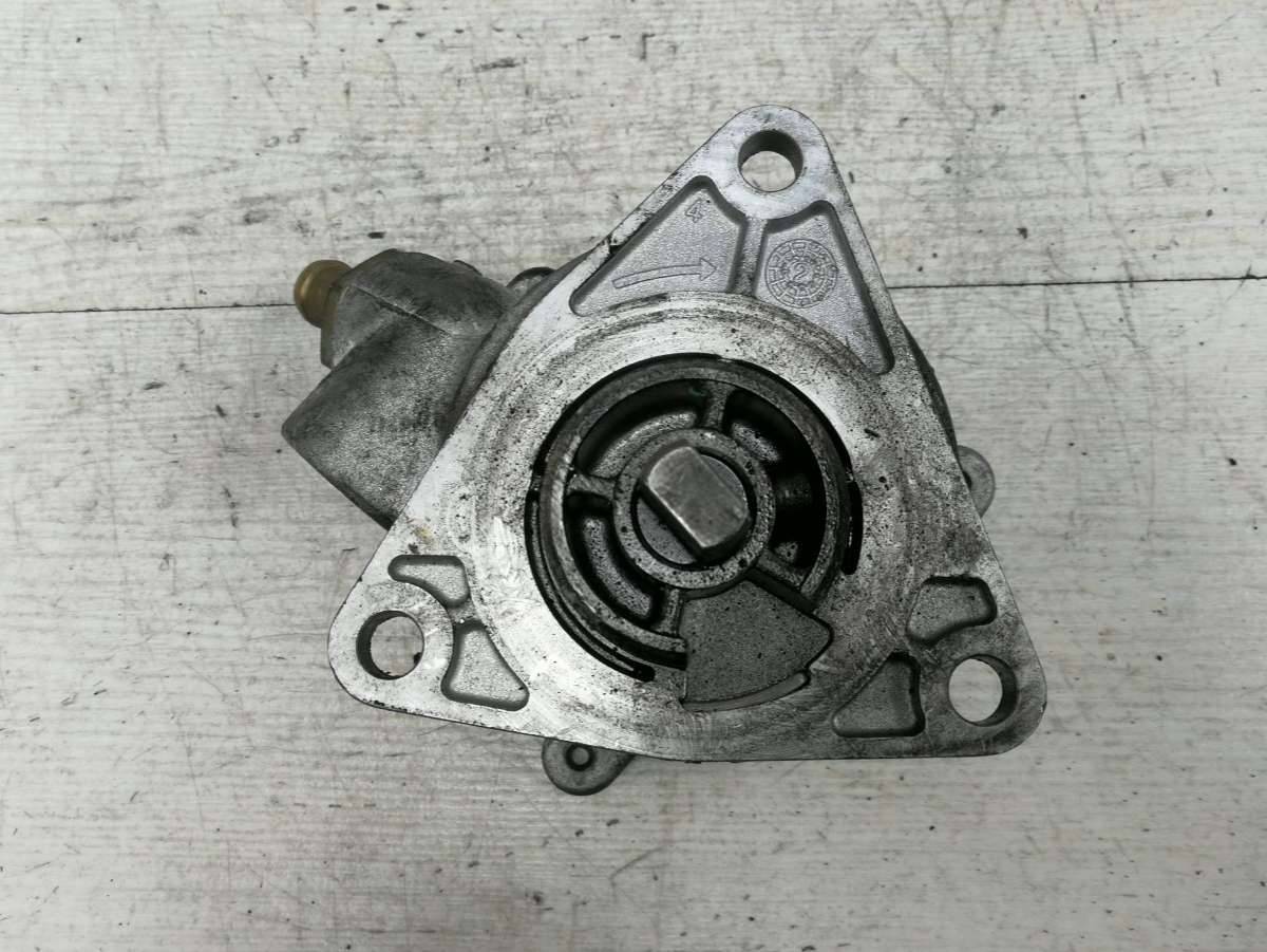 насос вакуумный Fiat Doblo 1 поколение 2003, 1.9 л., D, дизель - фото №1