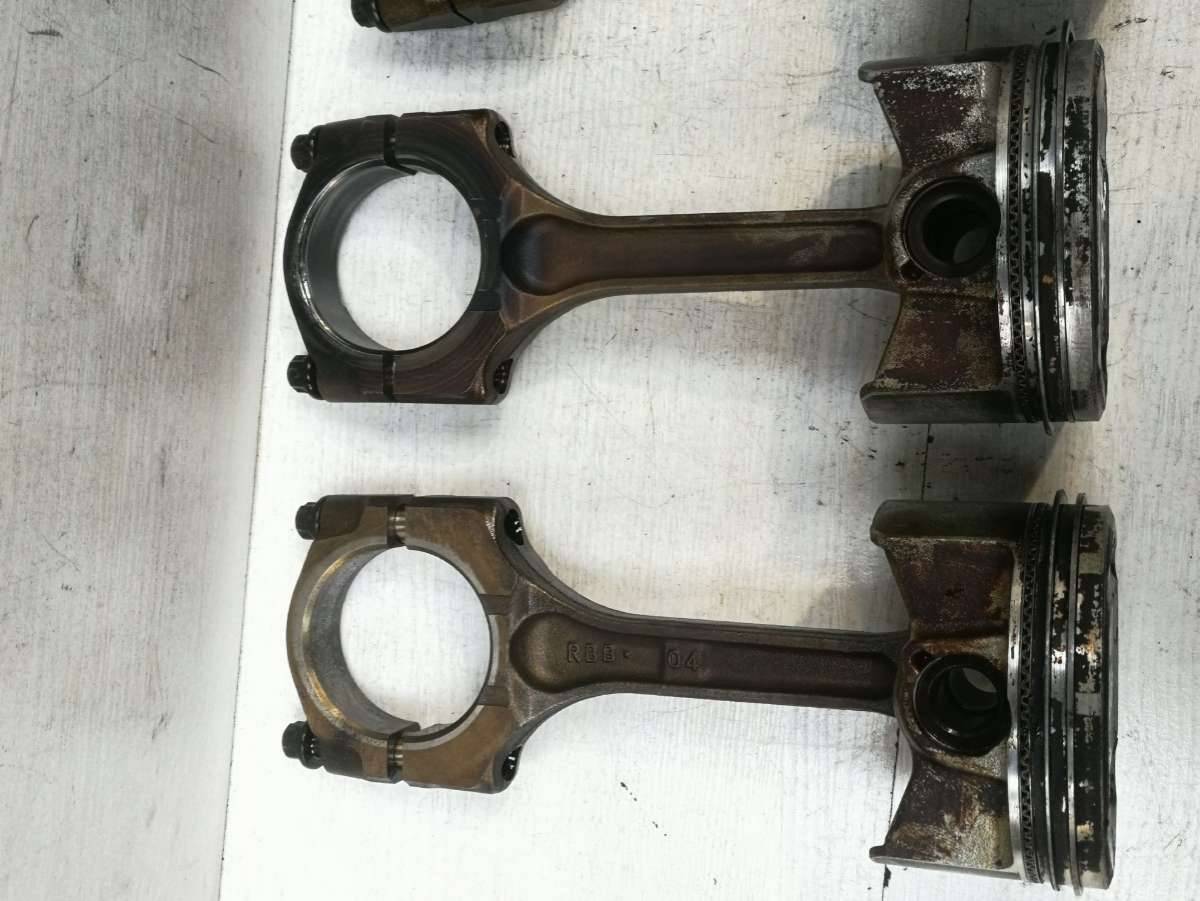 поршень Honda Accord 7 поколение 2005, 2.4 л., бензин - фото №1