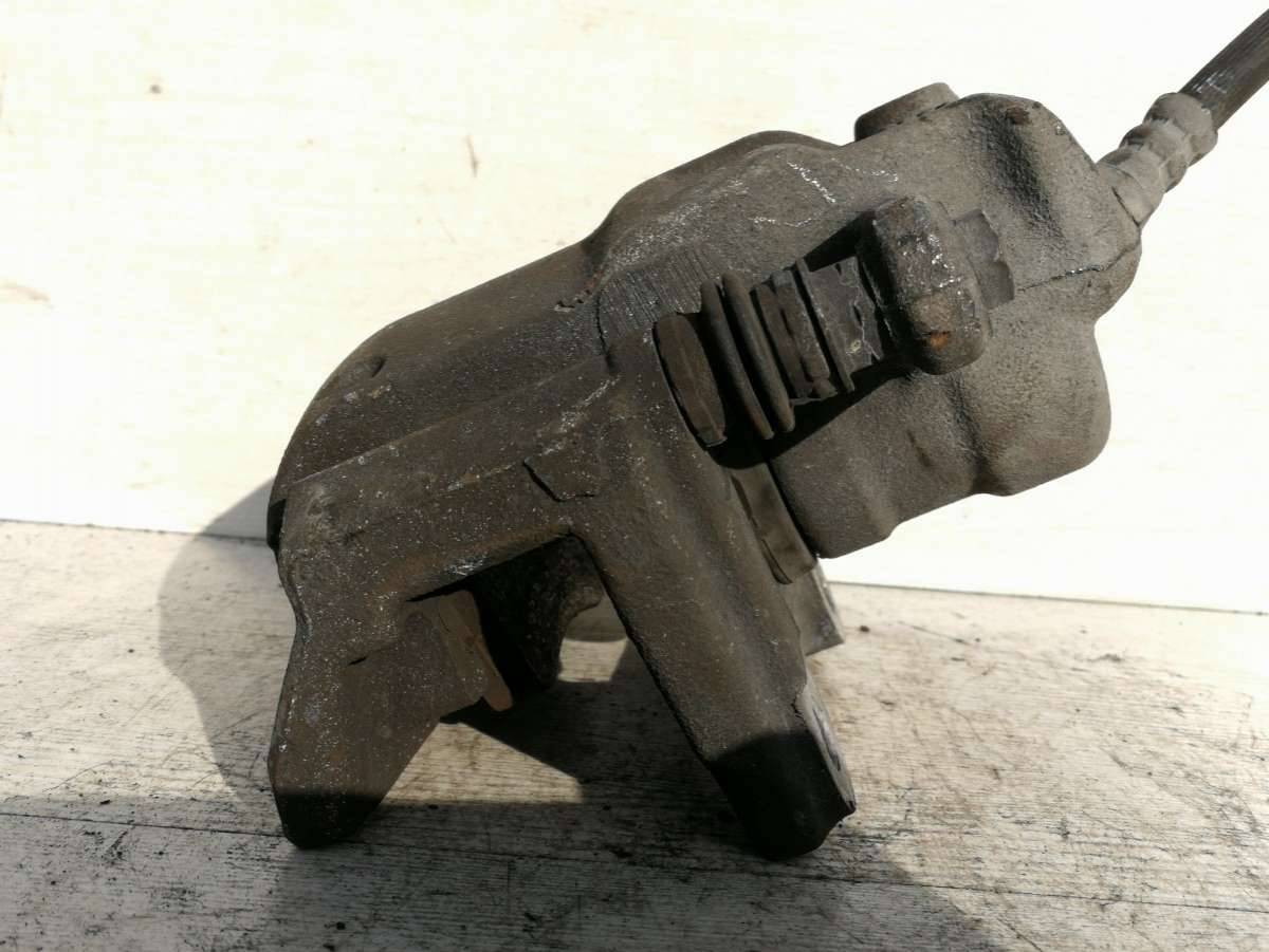 суппорт передний правый Renault Zoe 1 поколение 2013 - фото №1