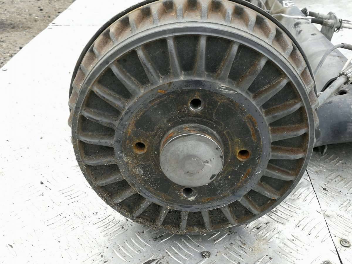 балка подвески задняя Renault Zoe 1 поколение 2013 - фото №1