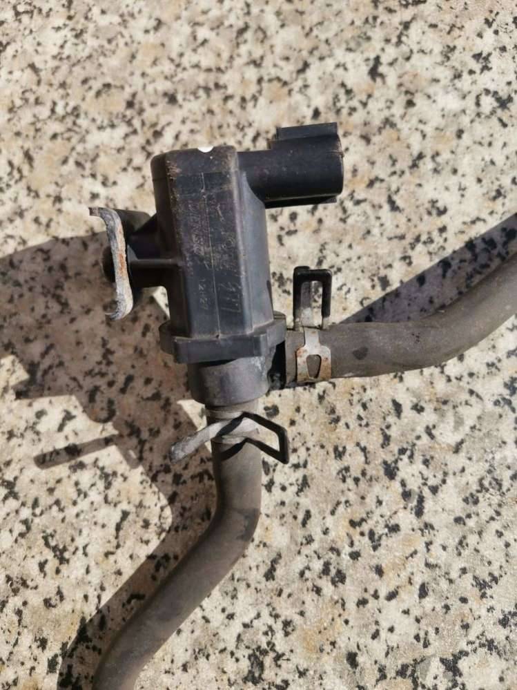 датчик (прочие) Toyota Prius 2 поколение 2009, 1.5 л., i, бензин, хетчбэк 5 дв. - фото №1