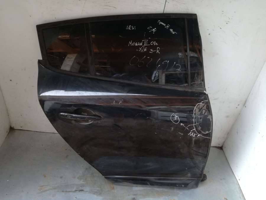 дверь задняя правая Renault Megane 3 поколение 2010, 1.5 л., дизель, хетчбэк 5 дв. - фото №1