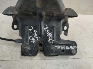 кронштейн (крепление) Volkswagen Touareg 1 поколение 2005