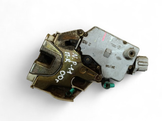 замок двери передней правой Nissan Primera P11 2000