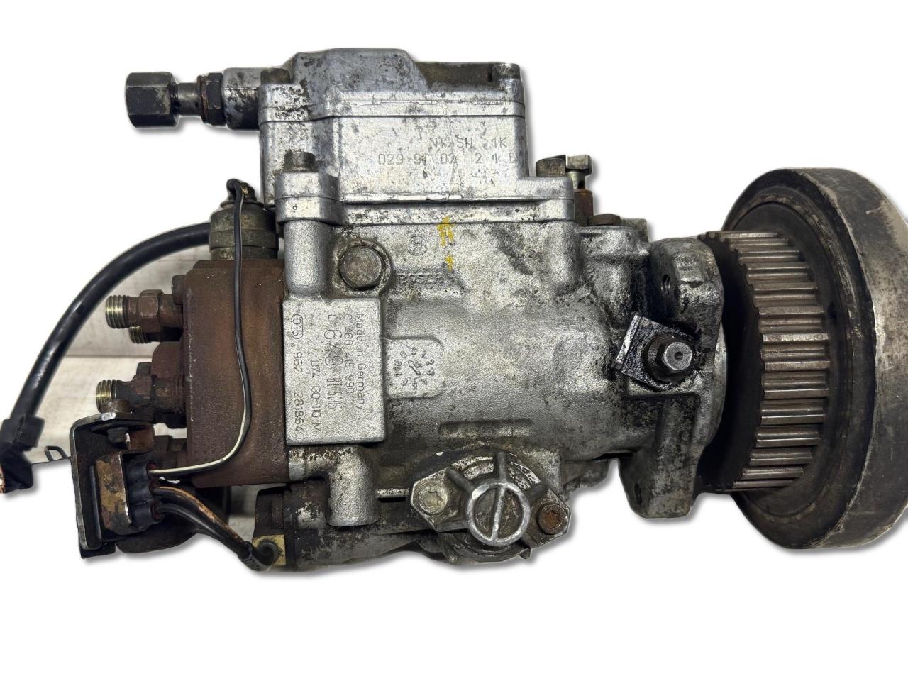 ТНВД Volvo V70 1 поколение 1999, 2.5 л., дизель, 0460415990 - фото №1