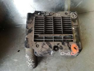 интеркулер Toyota Yaris P1 [рестайлинг] 2003, 1.4 л., дизель, хетчбэк 5 дв.