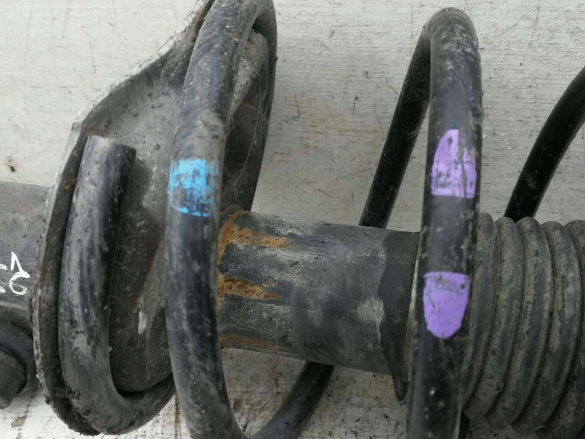 стойка передняя левая Peugeot 206 1 поколение 2002 - фото №1