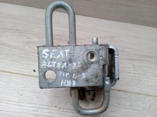 петля двери SEAT Altea 1 поколение [рестайлинг] 2011