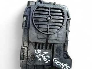 заслонка дроссельная Volkswagen Golf 5 поколение 2008, 1.6 л., дизель