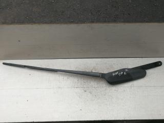 щеткодержатель (поводок стеклоочистителя, дворник) Nissan Almera Tino V10 2001