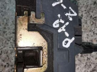 замок двери задней левой Nissan Primera P11 [рестайлинг] 2001, 1.9 л., TDi, дизель, хетчбэк 5 дв.