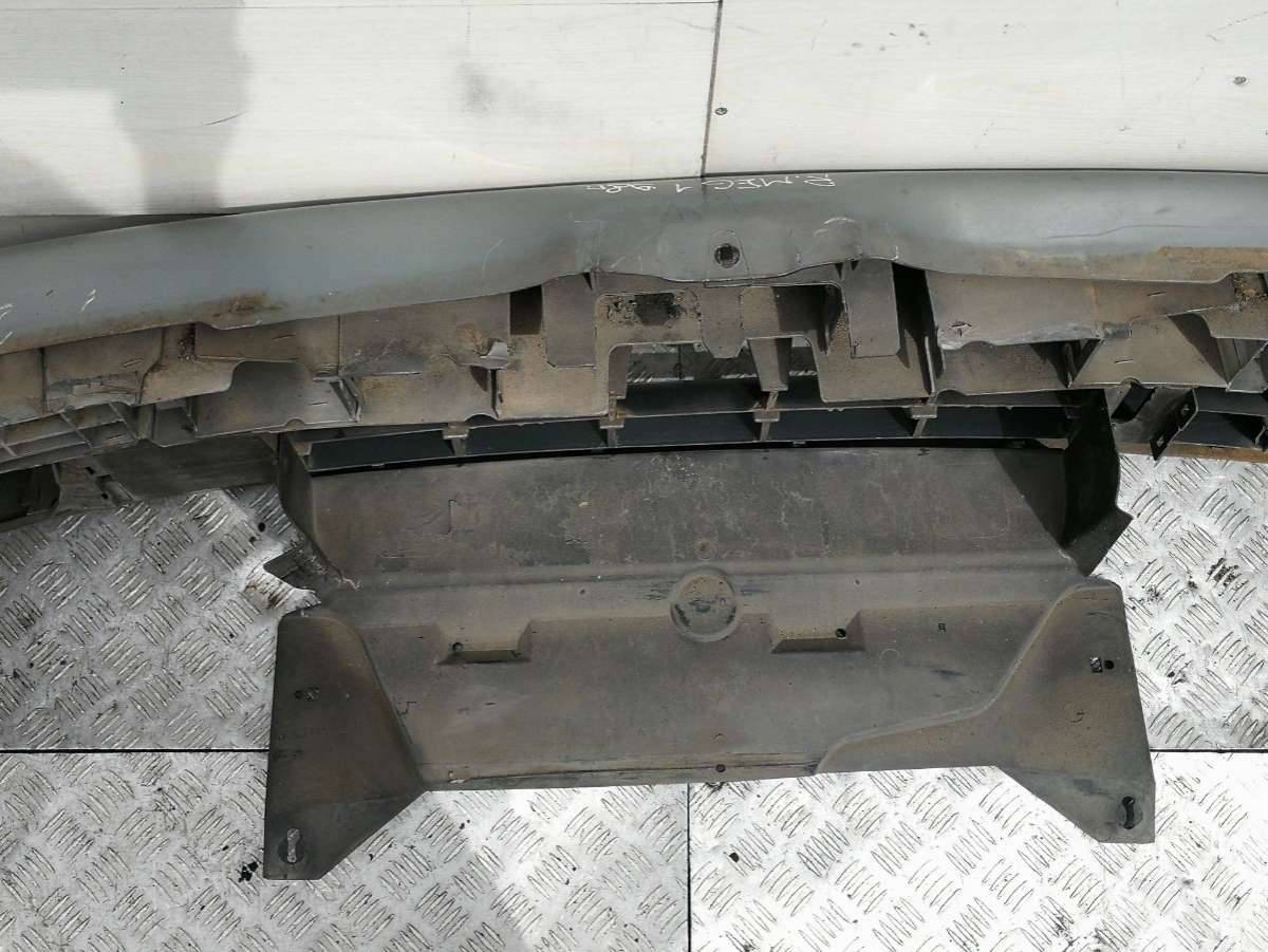 бампер передний Renault Megane 1 поколение 1998 - фото №1