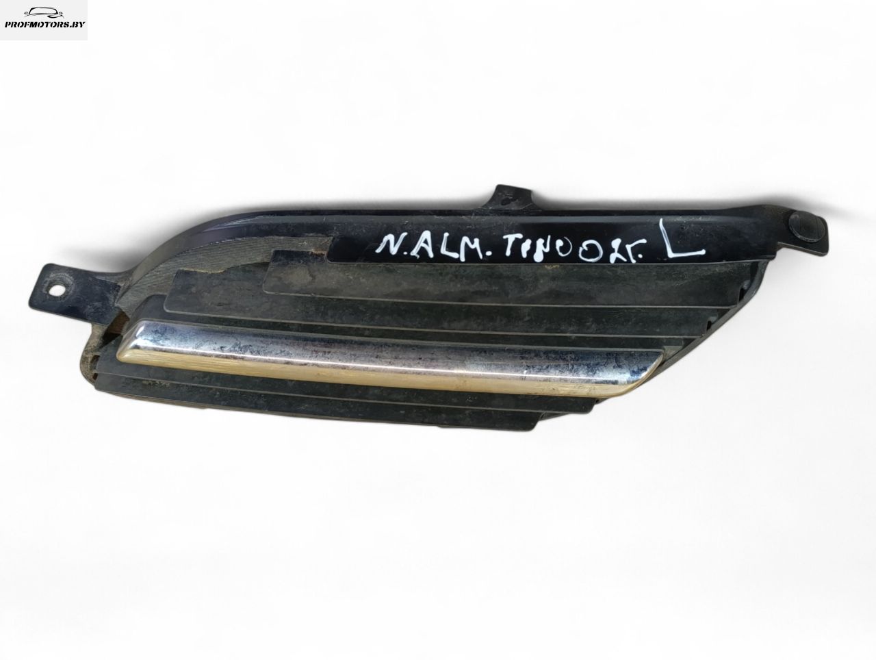 решетка радиатора Nissan Almera Tino V10 2002 - фото №1