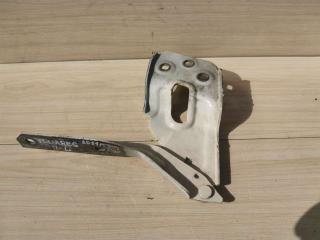 петля капота левая Volkswagen Touareg 2 поколение 2011