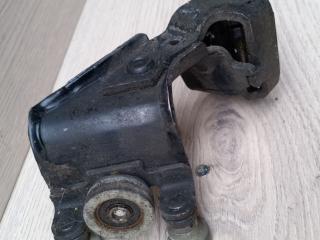 ролик двери сдвижной Volkswagen Transporter T5 2005