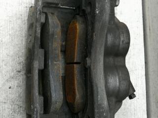 суппорт передний правый Volkswagen Amarok 1 поколение 2H 2012