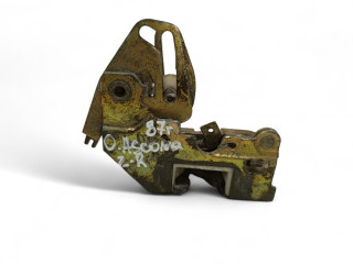 замок двери задней правой Opel Ascona C 1987