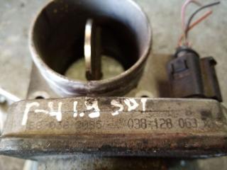 заслонка дроссельная Volkswagen Golf 3 поколение 1999, 1.9 л., дизель, хетчбэк 5 дв.